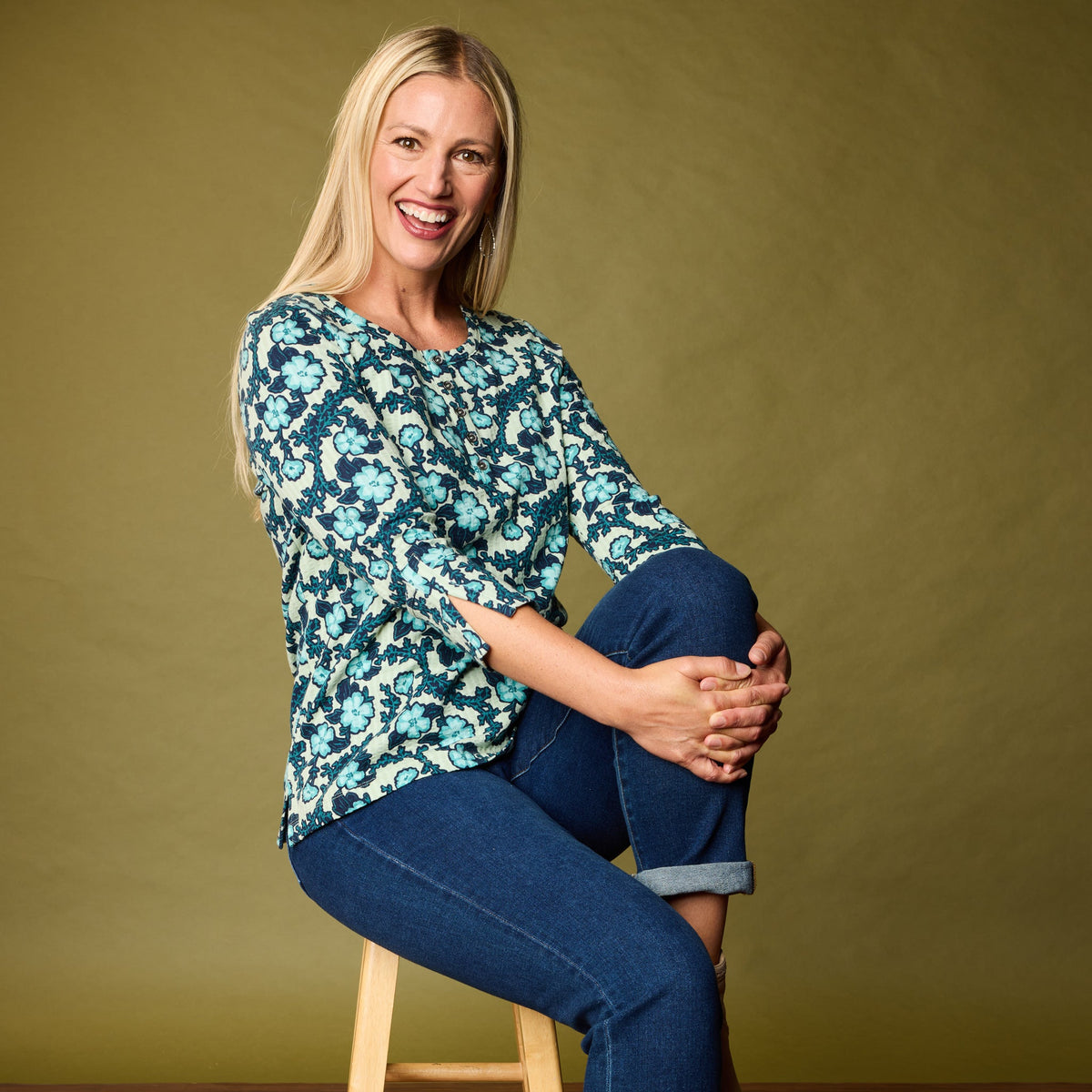 Floral Print Seersucker Henley Tee