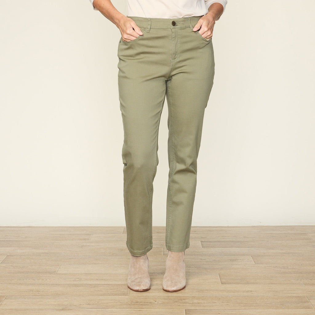 Shaped Fit Straight Leg Colored Denim Pant