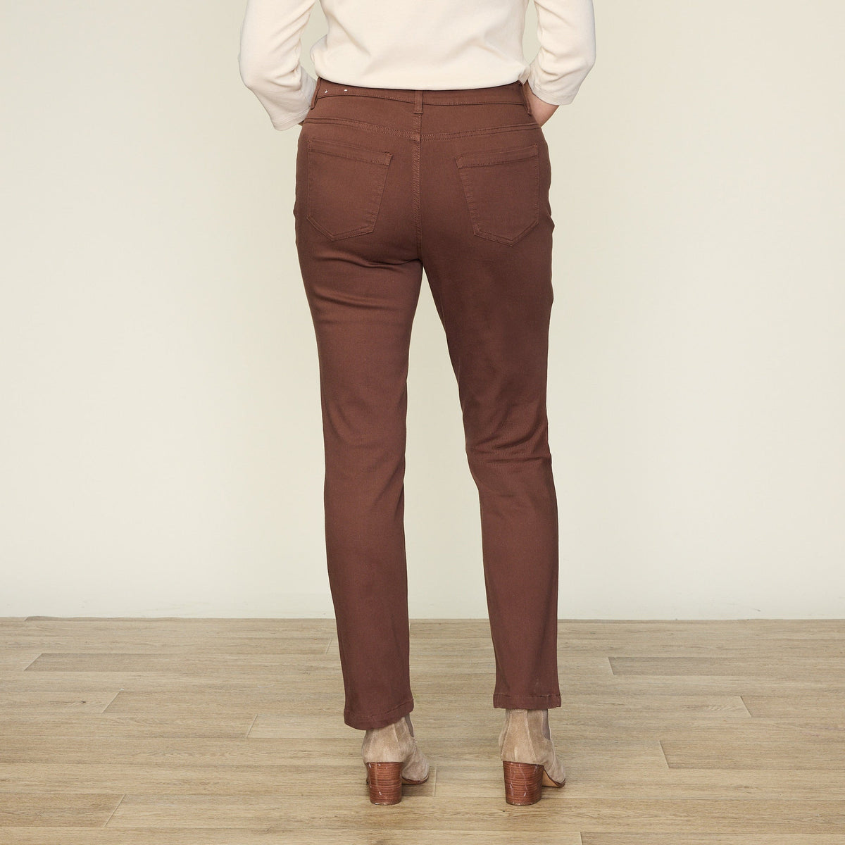 Shaped Fit Straight Leg Colored Denim Pant
