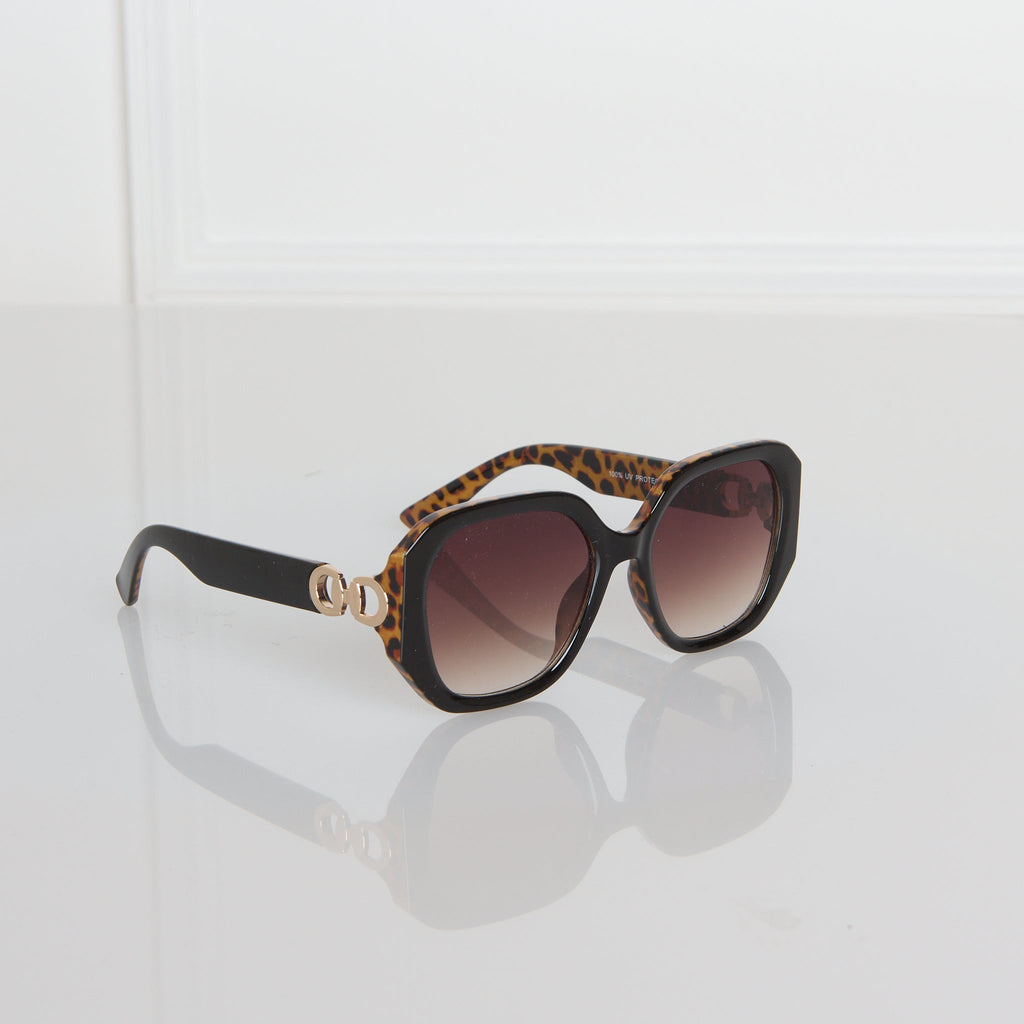 Black Square Frame with Detail Arm Sunglasses