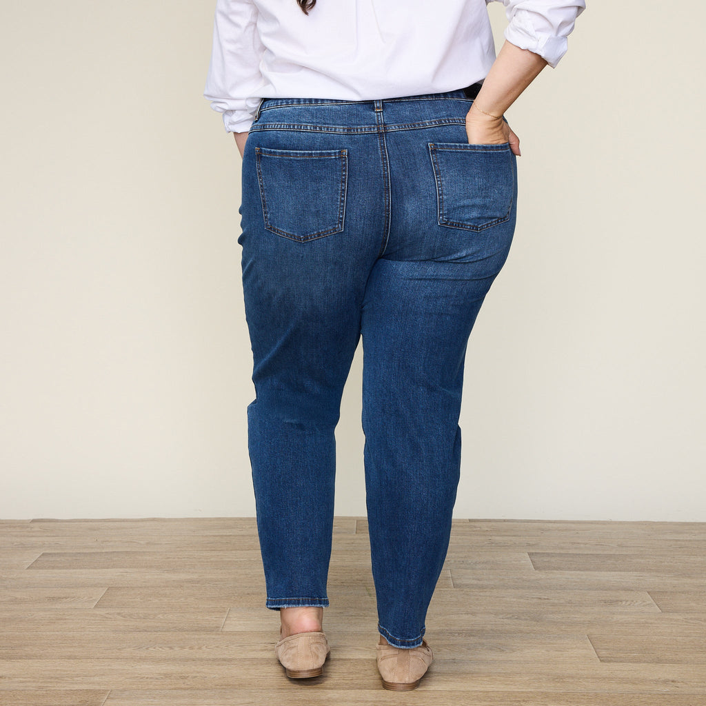 Studio Essentials Refined Fit Tapered Leg Jean - Dark Wash