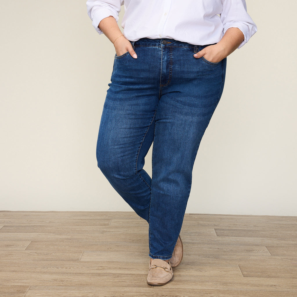 Studio Essentials Refined Fit Tapered Leg Jean - Dark Wash
