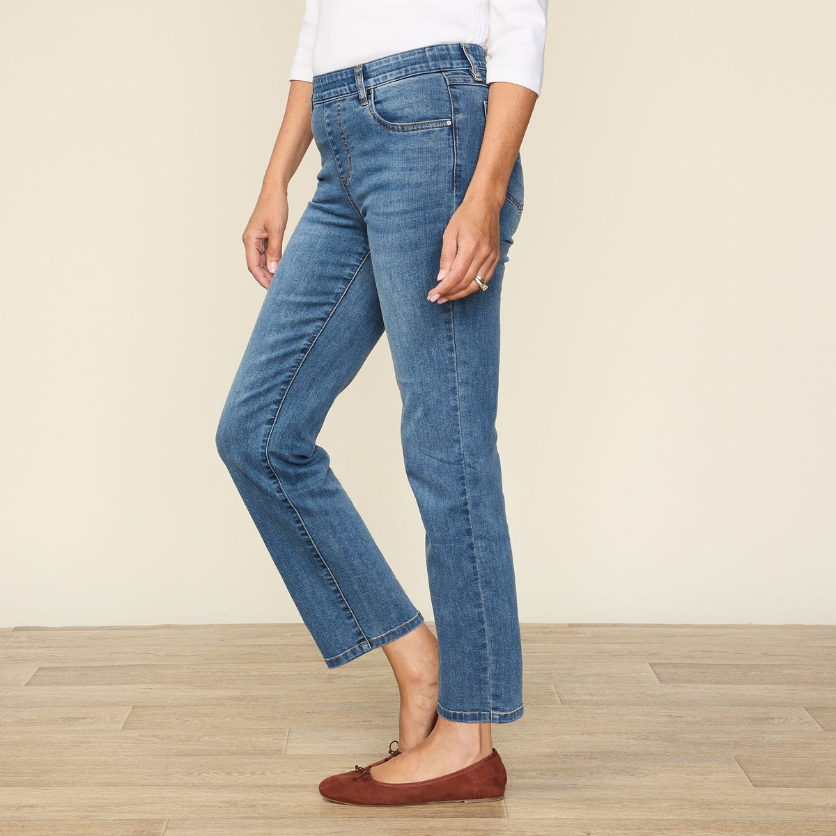 Studio Essentials Pull-On Fit Straight Ankle Jean - Vintage Wash