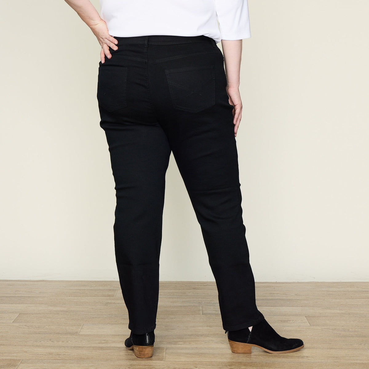 Everyday Relaxed Fit Straight Leg Jean - Black